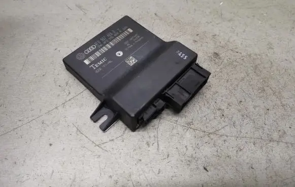 Audi A6 S6 C6 4F Gateway control module 4F0907468D