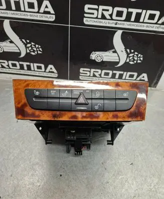 Mercedes-Benz E W211 CD/DVD changer 2116800572
