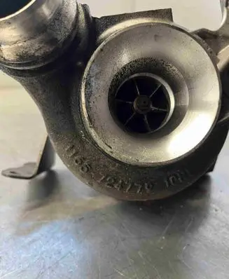 BMW 1 F20 F21 Turbo 851947503d