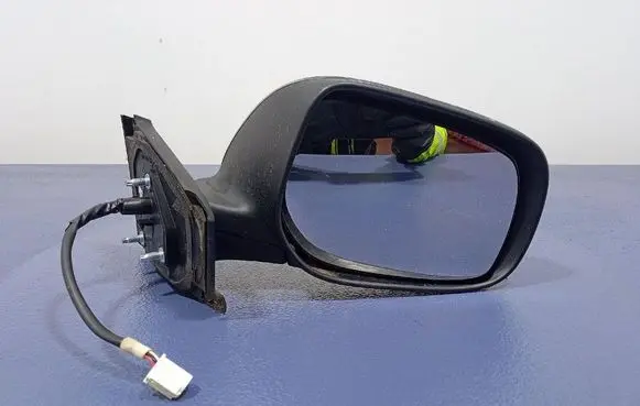 Toyota Yaris Front door electric wing mirror 879100D250
