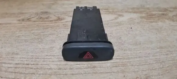 Volvo S70 V70 V70 XC Hazard light switch 8622091