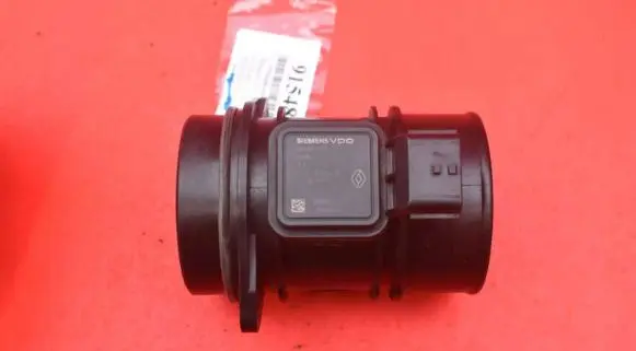 Renault Clio III Mass air flow meter 8200358901B