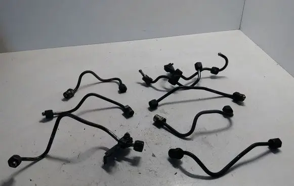 Opel Vectra C Fuel injector supply line/pipe 