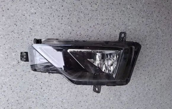 Volkswagen Golf Sportsvan Front fog light 510941661D 01171803