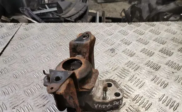 Toyota Yaris Gearbox mount