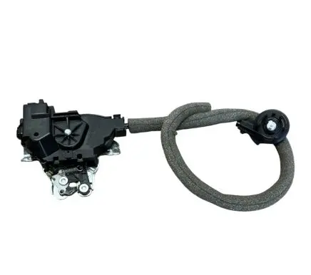 Mercedes-Benz C AMG W205 Engine bonnet/hood lock/catch A2047500485 A2047500061