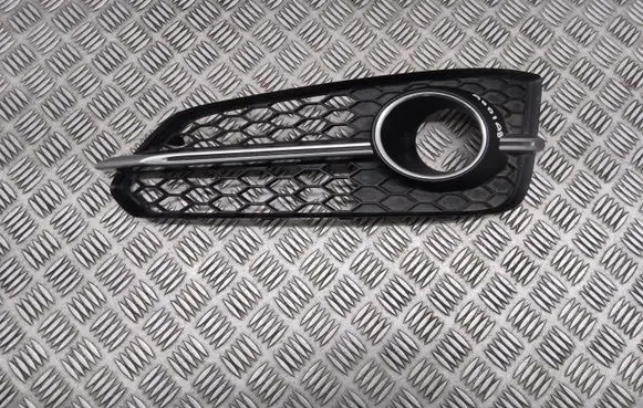 Audi A8 S8 D4 4H Front fog light trim/grill 4H0807679AB