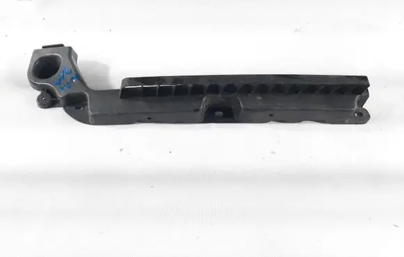 Skoda Fabia Mk3 (NJ) Rear bumper mounting bracket 6V6807863