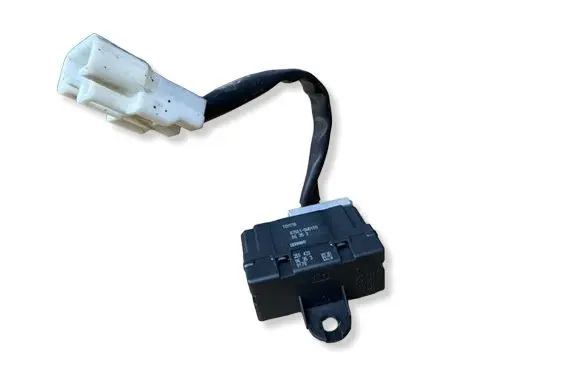 Toyota Avensis T250 Seat heating relay 200045