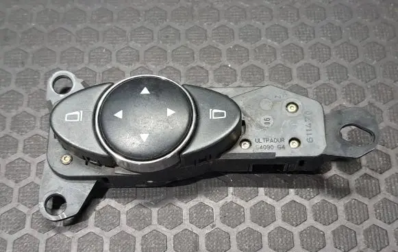 Mercedes-Benz E W211 Wing mirror switch 2118215779 03211035