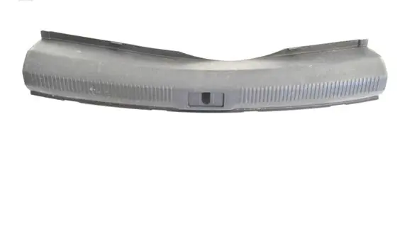 Trunk/boot sill cover protection
