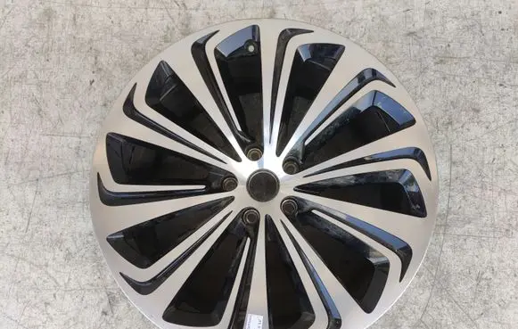 Bentley Bentayga R22 alloy rim 36A601025 3286978