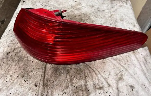 Peugeot 607 Rear/tail lights
