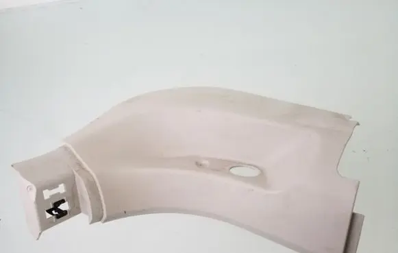 Foot area side trim