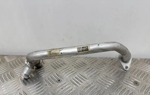 Audi Q5 SQ5 Engine coolant pipe/hose 06M121071E