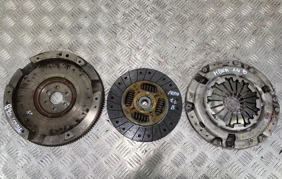 Opel Mokka Clutch set kit 687817981 55582938