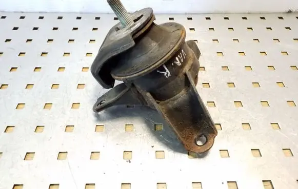 Hyundai Tucson JM Engine mount bracket
