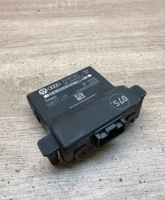 Volkswagen PASSAT B6 Gateway control module 3C0907530C 3C0907951A