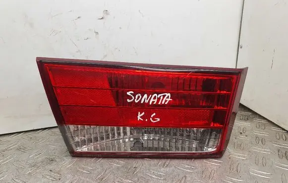 Hyundai Sonata Tailgate rear/tail lights 924033K0