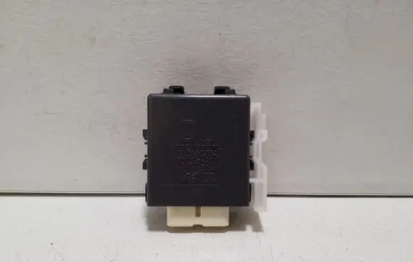 Lexus NX Door central lock control unit/module 8597042010 0515004280