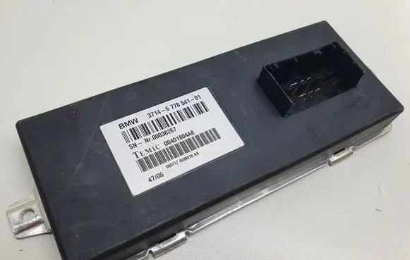 BMW 5 E60 E61 Active stabilizer control unit 6778541 37146778541