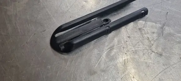 BMW 5 E39 Front driver seat rail 52108207213