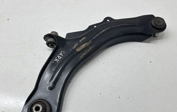 Renault Captur Front lower control arm/wishbone 