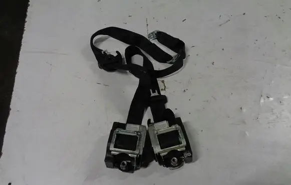 Skoda Superb B5 (3U) Front seatbelt