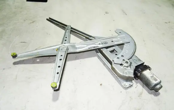 Renault Kangoo I Front door window regulator with motor 8200188553 400663