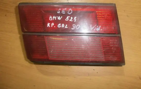 BMW 5 E34 Tailgate rear/tail lights 1384011l 8769r23