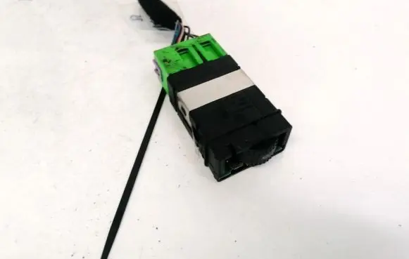 Volkswagen PASSAT B5.5 Seat heating switch 3B0963564C