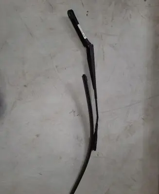 Volkswagen Jetta VI Front wiper blade arm 5C7955409