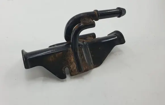 Chrysler Town & Country V Muffler mount bracket/holder