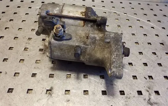 Toyota Yaris Starter motor 2810033050