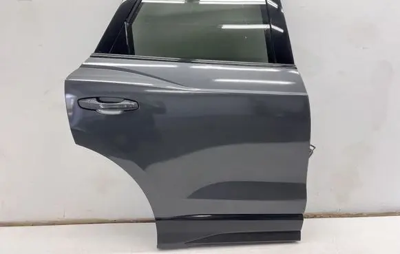 Audi Q3 F3 Rear door 