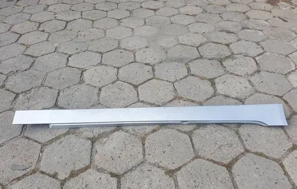 BMW 5 E60 E61 Foot area side trim 