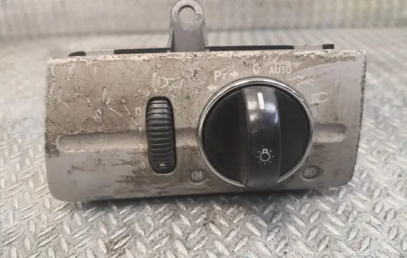 Mercedes-Benz E W211 Light switch 2115450604