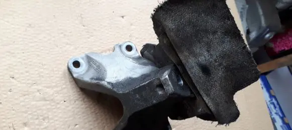 Audi A4 S4 B8 8K Engine mounting bracket 8K0199307AS