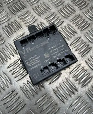 Mercedes-Benz A W176 Door control unit/module A1669005811 7L6081 8900699