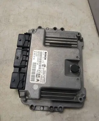 Citroen C4 I Engine control unit/module 9653958980 9664843780 0281013872