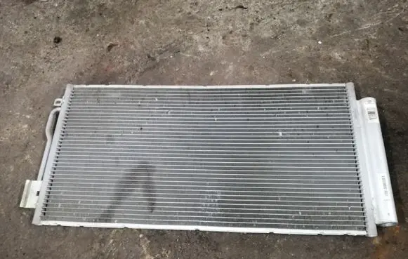 A/C cooling radiator (condenser)