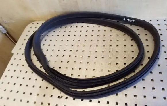 Volvo XC60 Rubber seal rear door 