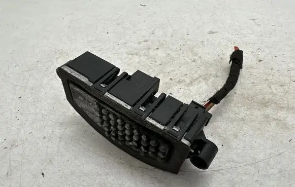 Mercedes-Benz A W176 Heater blower fan relay A2469064100