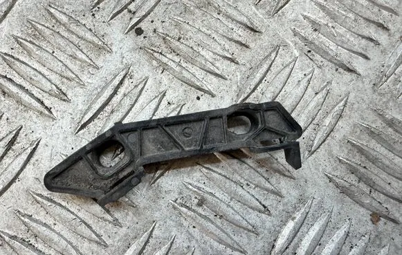 BMW 1 F20 F21 Front bumper mounting bracket 7272555