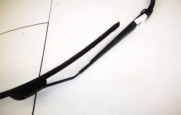 Nissan Tiida C11 Front wiper blade arm
