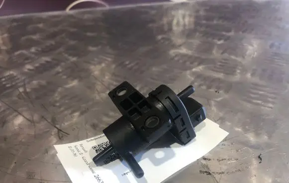 Renault Scenic II - Grand scenic II Turbo solenoid valve 7700113709