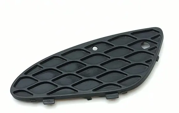Mercedes-Benz E W211 Front bumper lower grill A2118850353