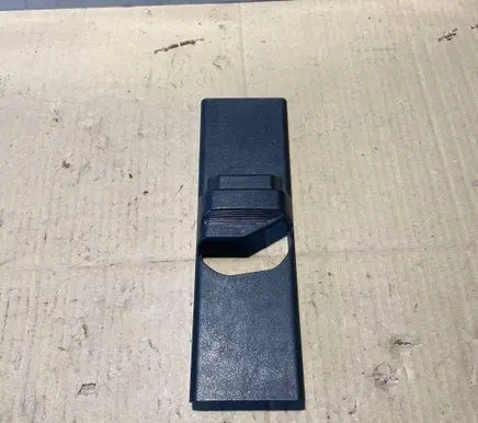 Mercedes-Benz E W124 (B) pillar trim (top) 2016920044 2026920522