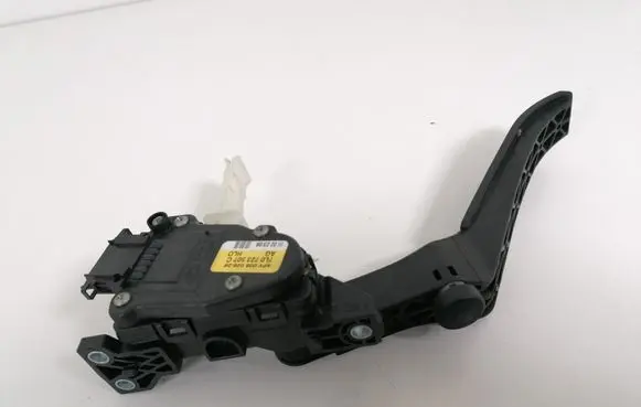 Audi Q7 4L Accelerator throttle pedal 7L0723507C