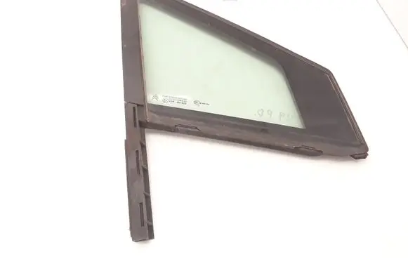 Citroen C4 I Front vent window/glass (coupe) 43R001025 DOT27 AS2